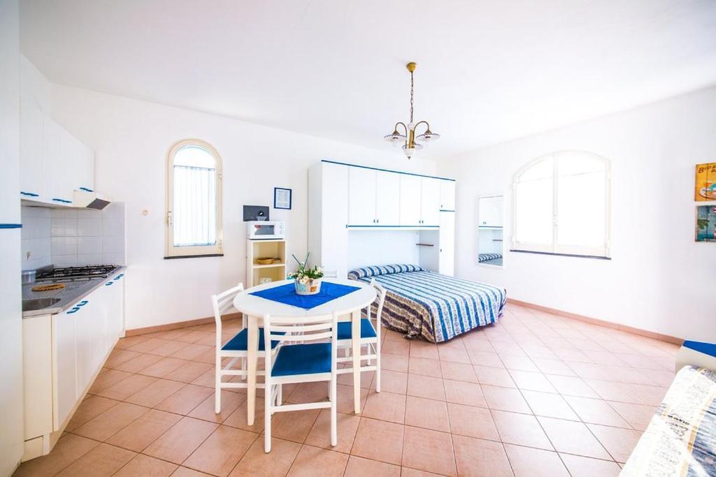 קאנטו Mistral Residence מראה חיצוני תמונה